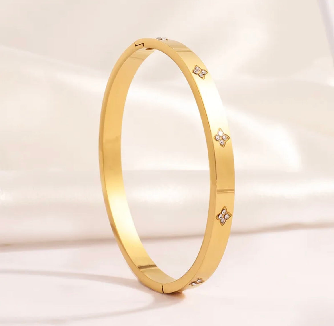 Bloom Bangle - Diamond Flower Bracelet