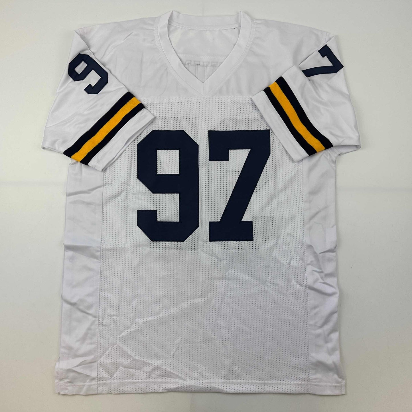Autographed/Signed Aidan Hutchinson Michigan White College Football Jersey Beckett BAS COA