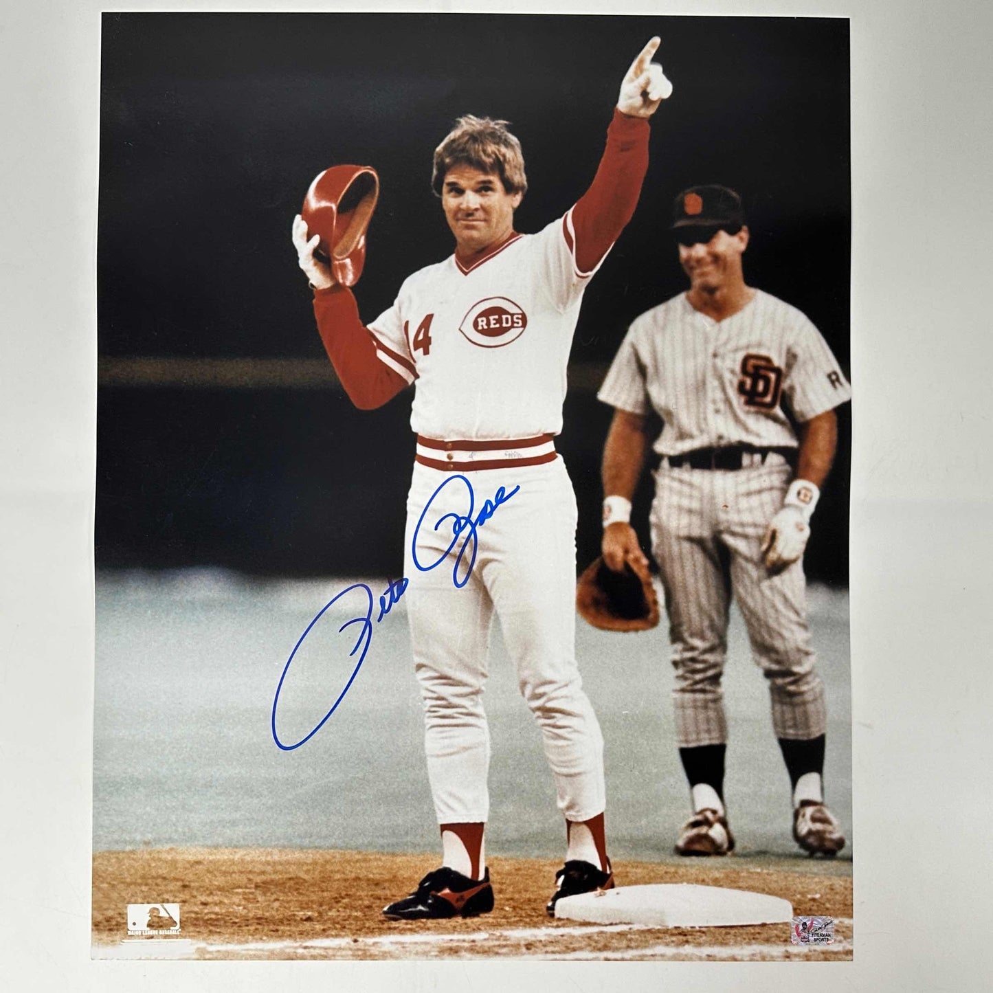 Autographed/Signed Pete Rose Cincinnati Red 16x20 Baseball Photo Athlete Hologram COA Holo #2