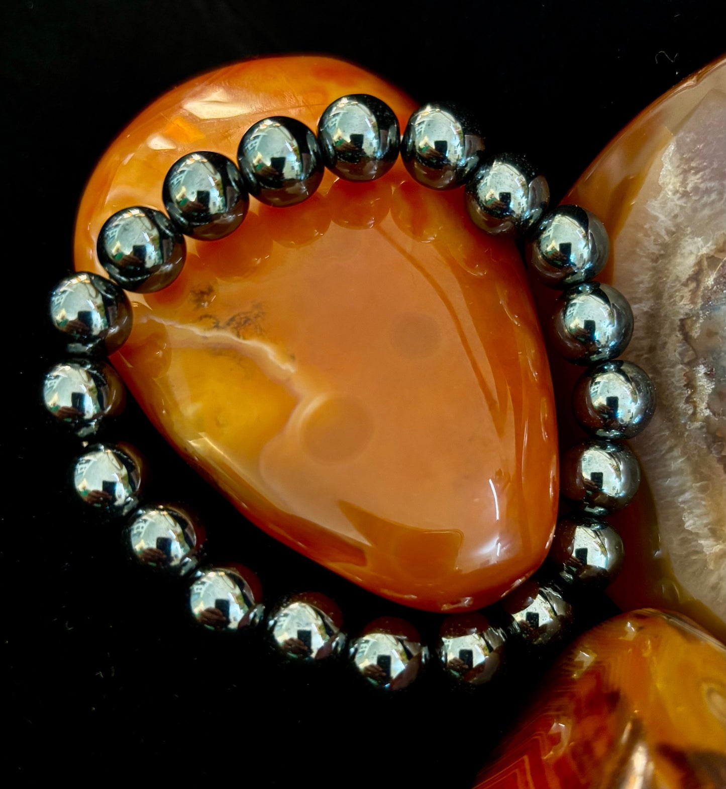 Hematite Grounding & Protection Bracelet – Root Chakra Healing Stone for Confidence, Clarity & Stability (6mm, 8mm, 10mm Options)