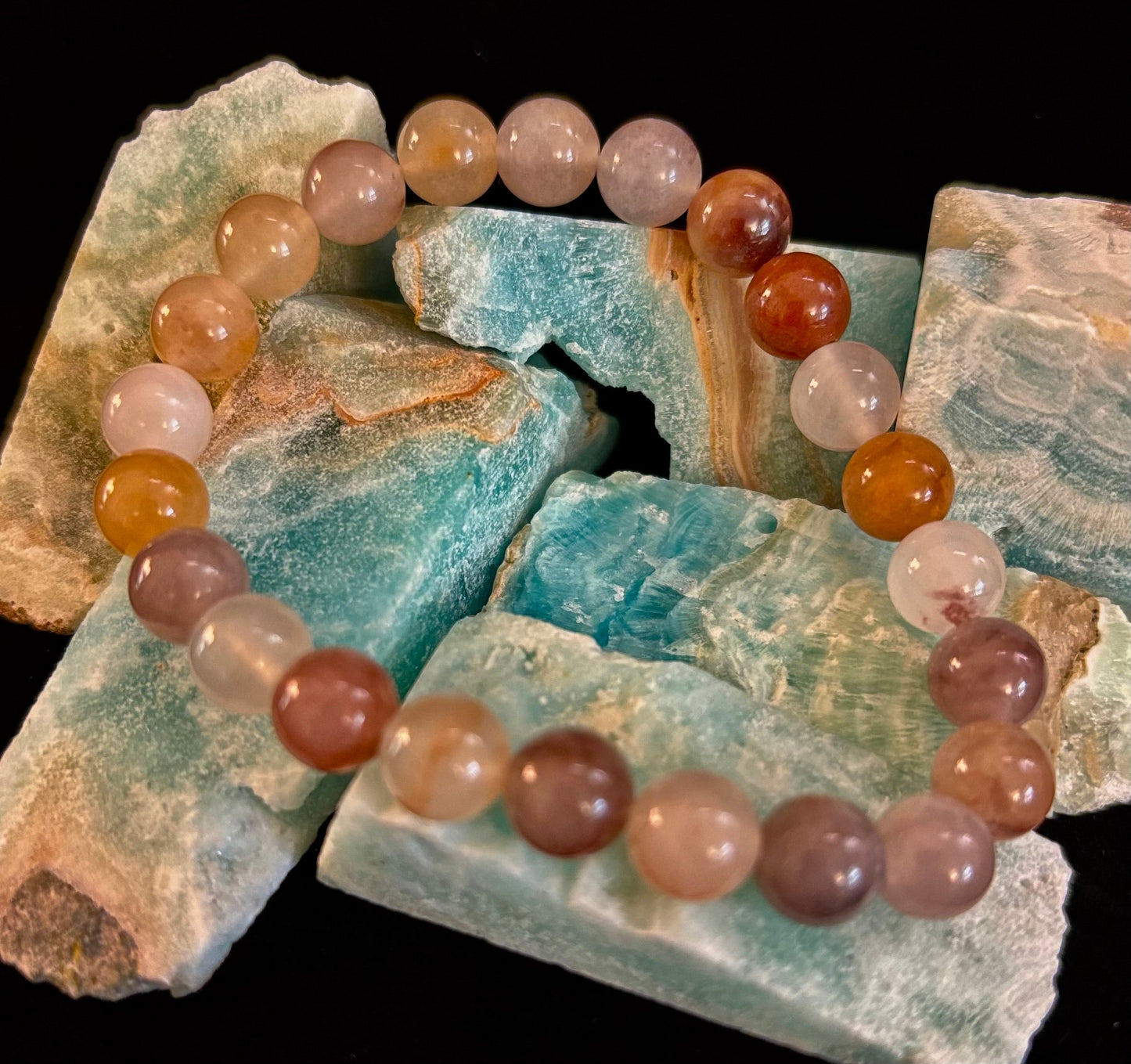 Coastal Calm Quartz Beaded Bracelet – 8mm Beach Sand Tones for Medium Wrists 🌊🏖️