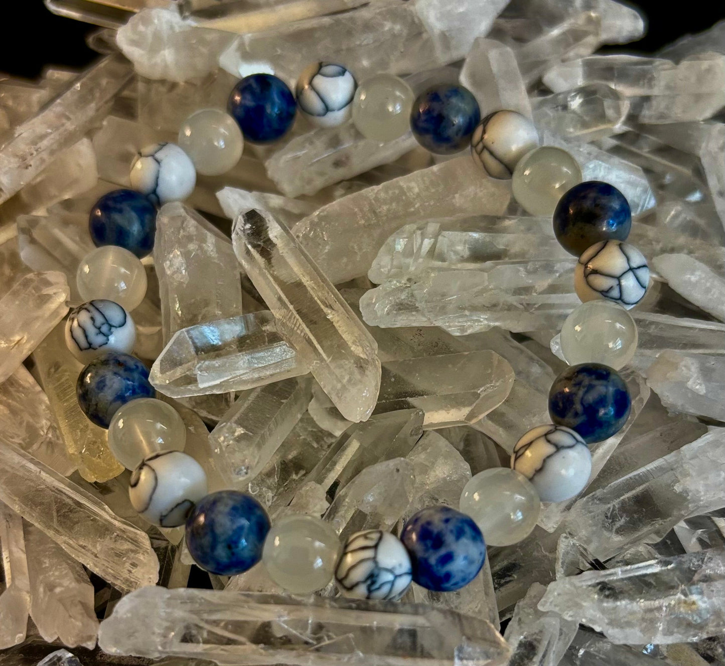 Lapis Lazuli, White Turquoise & Selenite Beaded Bracelet – Protection, Grounding & Spiritual Clarity