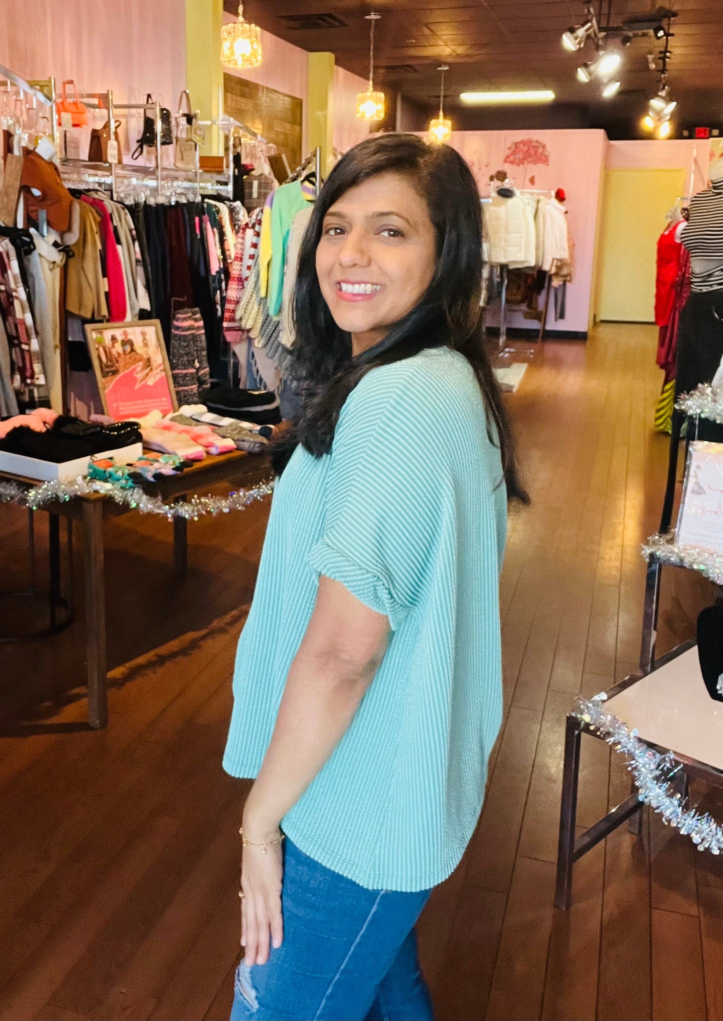 Textured line short twisted sleeve Light Jade top