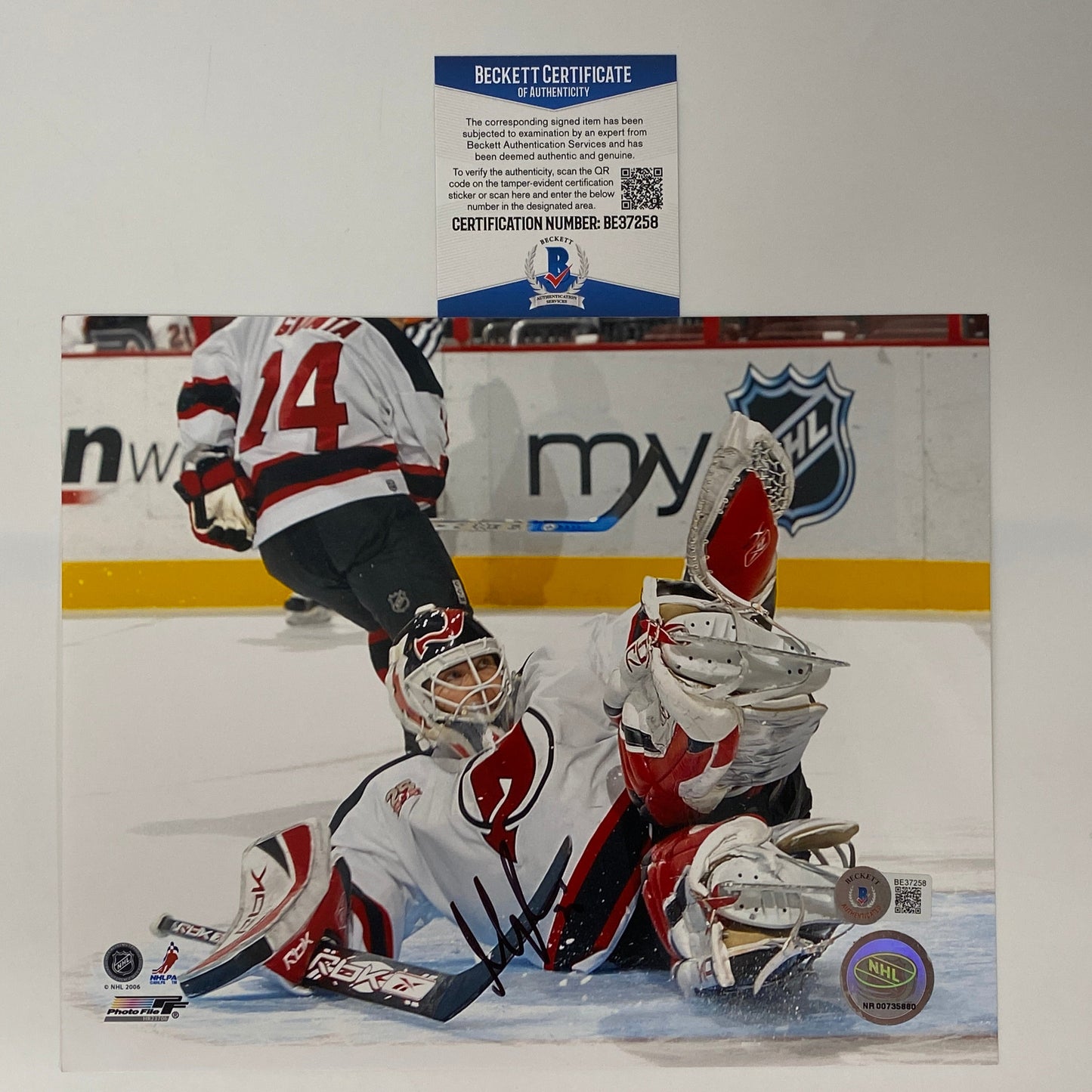 Autographed/Signed Martin Brodeur New Jersey Devils 8x10 Hockey Photo Beckett BAS COA #1