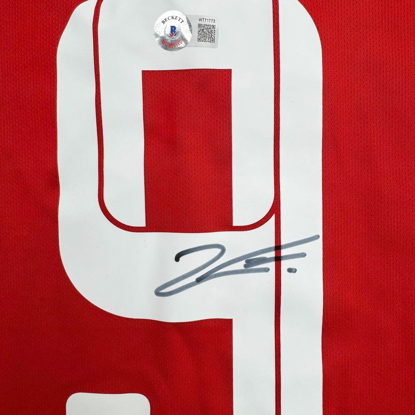 Autographed/Signed Robert Lewandowski FC Bayern Munich Red Soccer Futbol Jersey Beckett BAS COA
