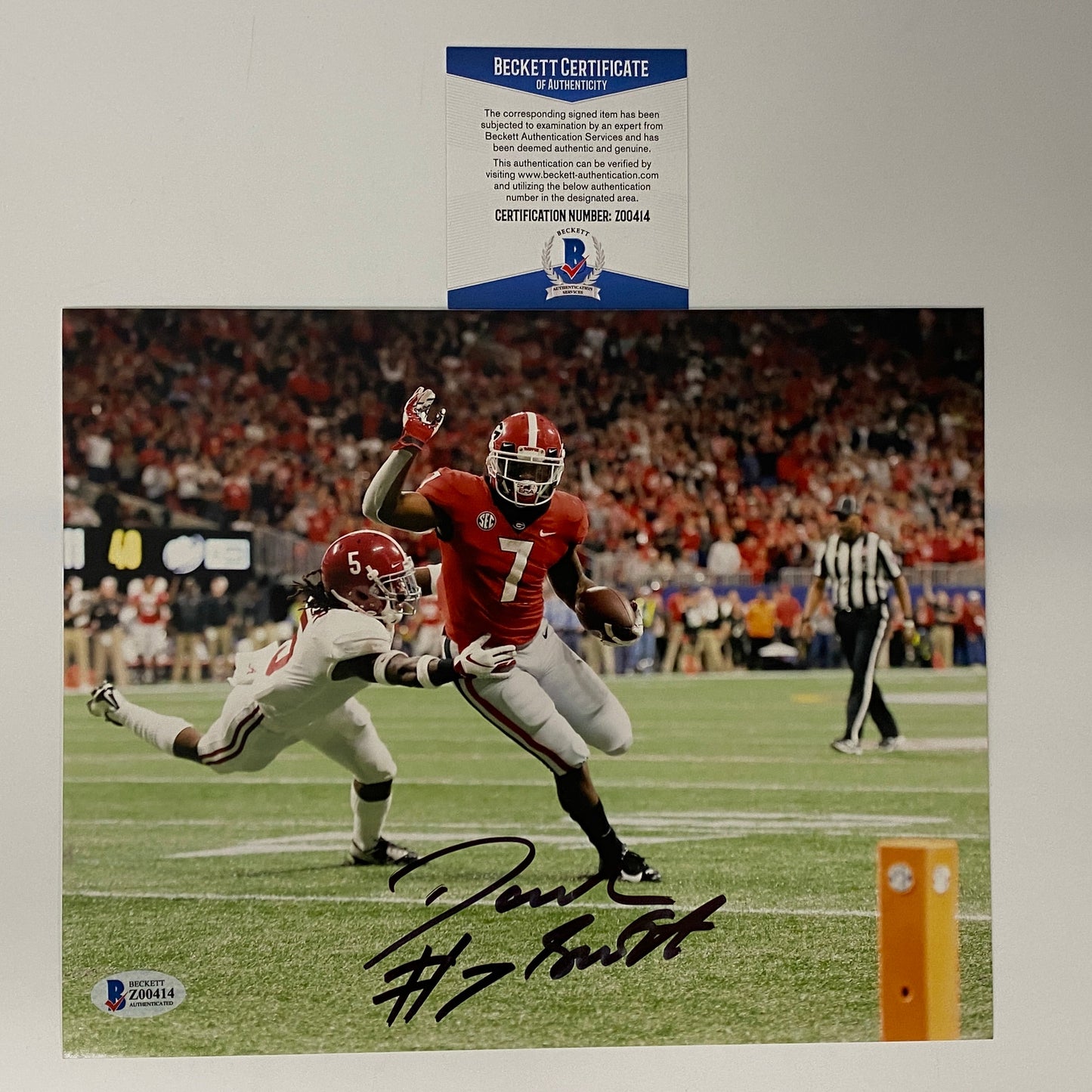 Autographed/Signed D'Andre Swift Georgia Bulldogs 8x10 College Football Photo Beckett BAS COA #3