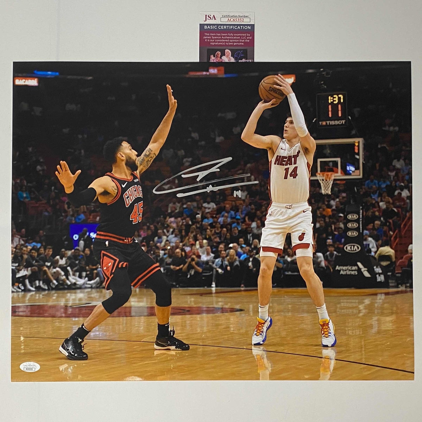 Autographed/Signed Tyler Herro Miami Heat 16x20 Basketball Photo JSA COA