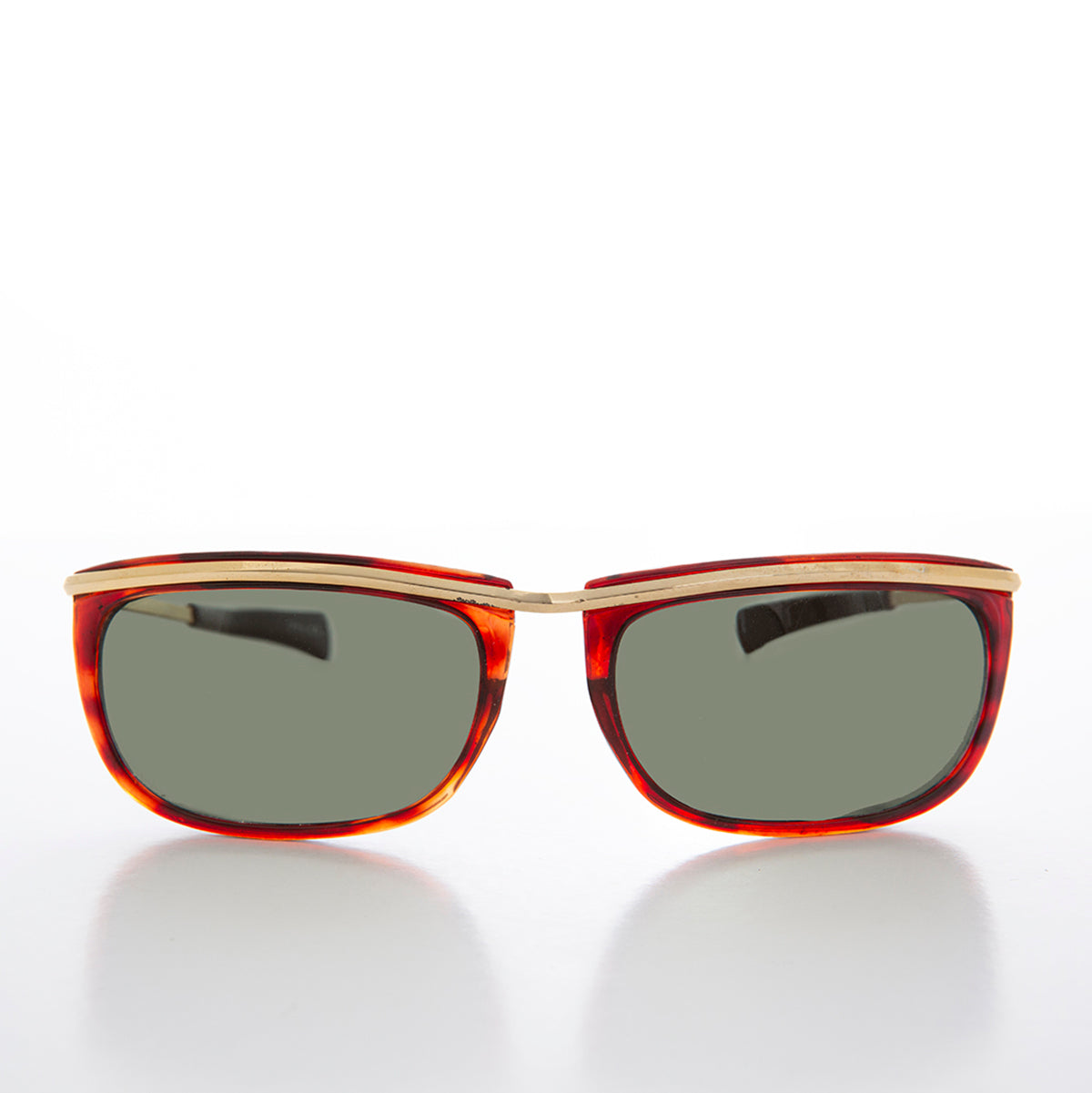 Sporty Gold Frame 90s Aviator Sunglass - Jenner