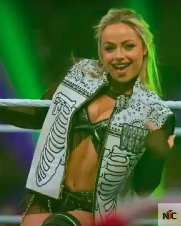 Liv Morgan Daddy dom Vest