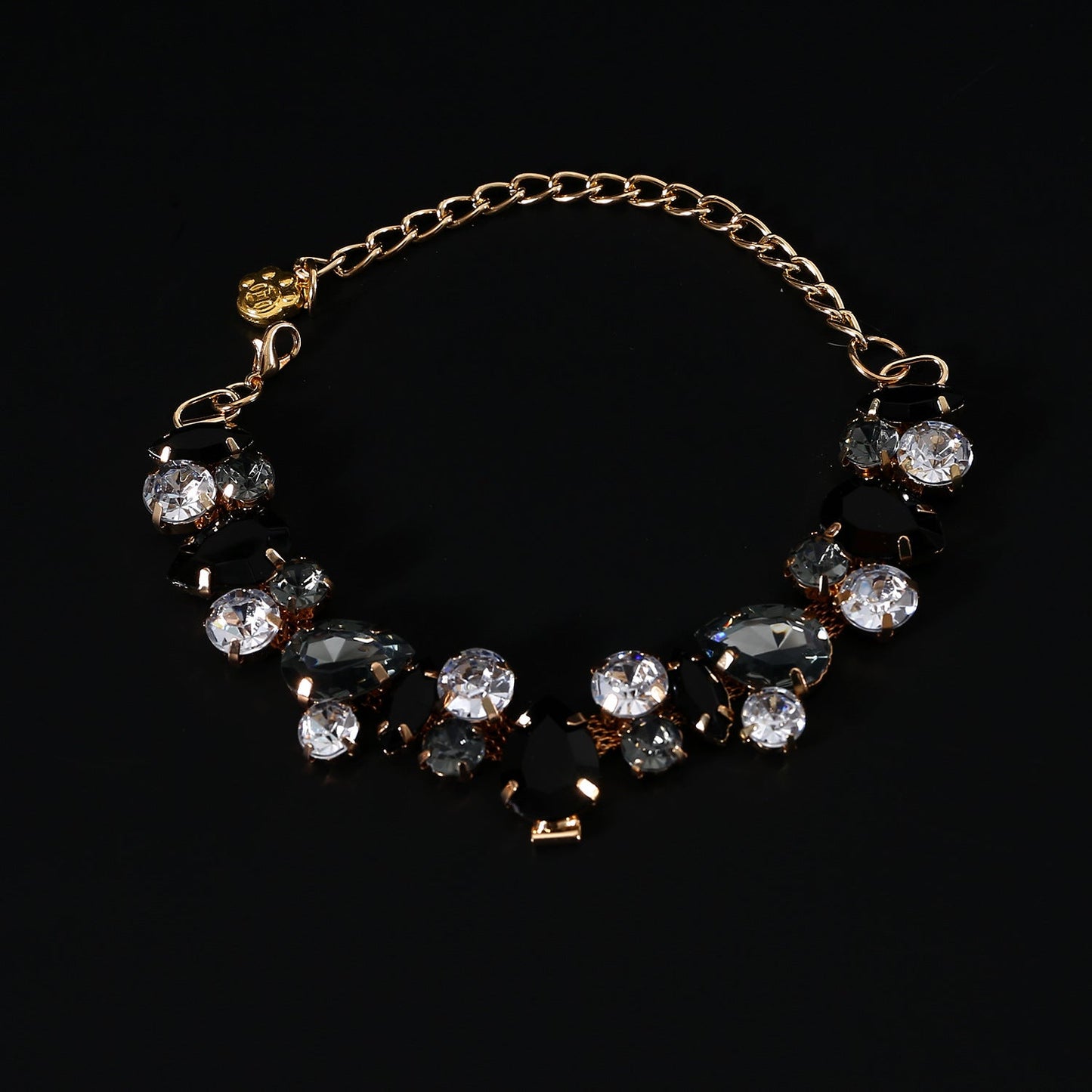 Luxury Crystal Pet Necklace – Rhinestone Dog Jewelry Collar for Small Dogs & Cats