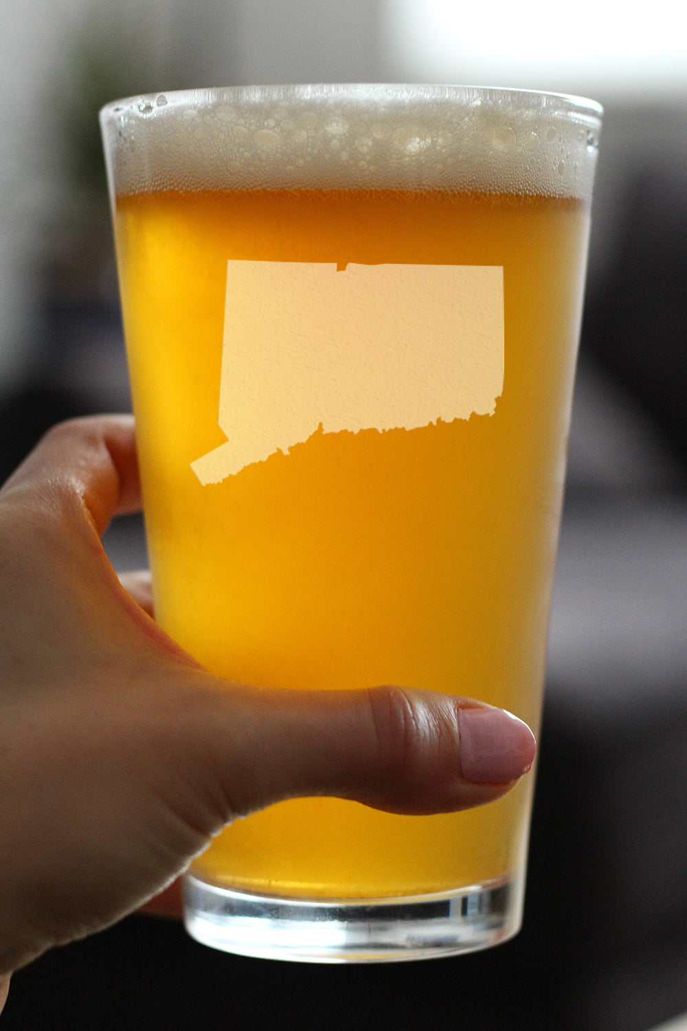 Connecticut State Outline Pint Glass for Beer - State Themed Drinking Decor and Gifts for Connecticuters and Nutmegger Women & Men - 16 Oz Glasses