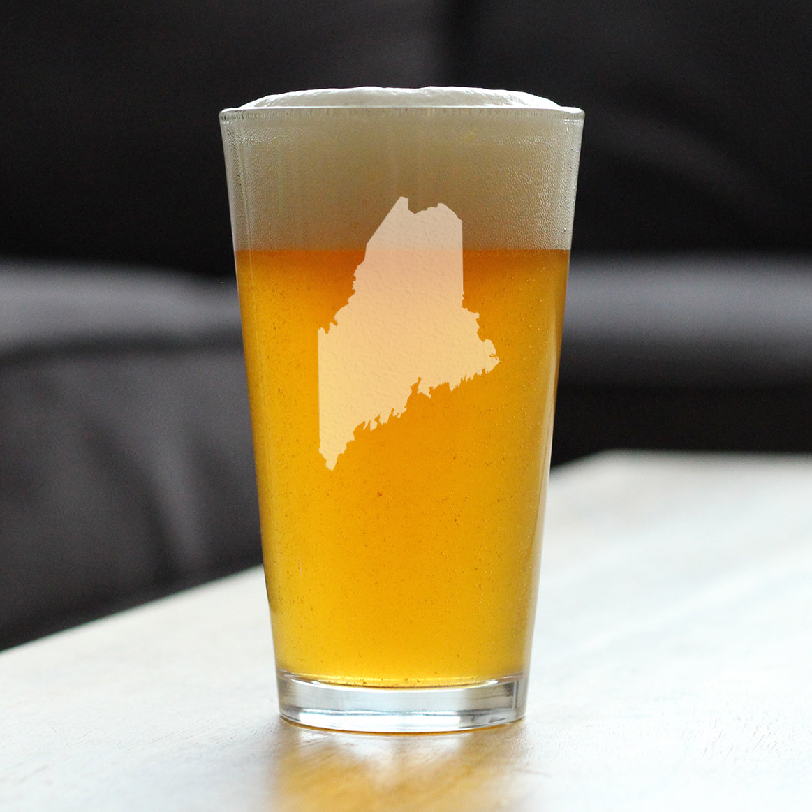 Maine State Outline Pint Glass for Beer - State Themed Drinking Decor and Gifts for Mainer Women & Men - 16 Oz Glasses