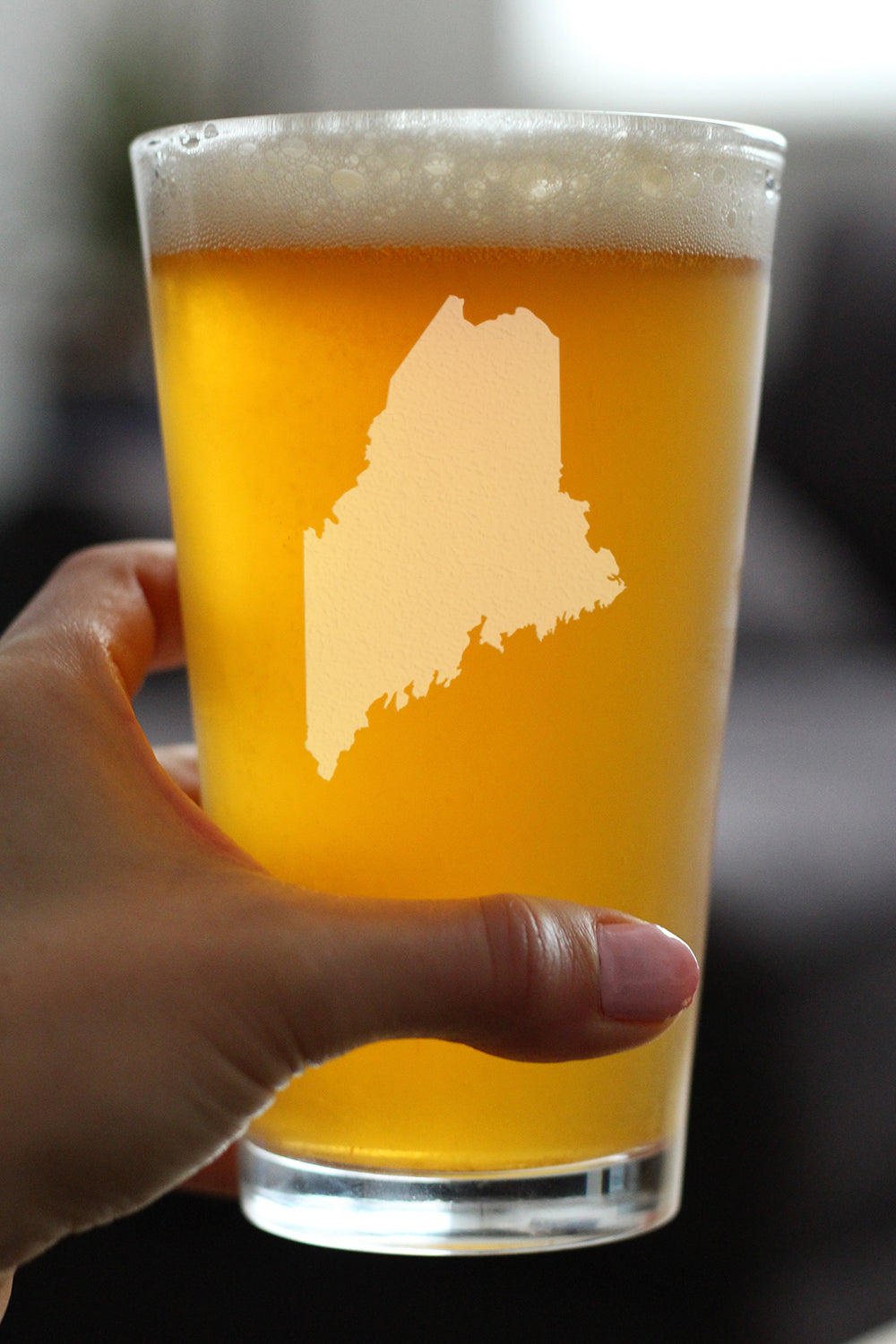 Maine State Outline Pint Glass for Beer - State Themed Drinking Decor and Gifts for Mainer Women & Men - 16 Oz Glasses