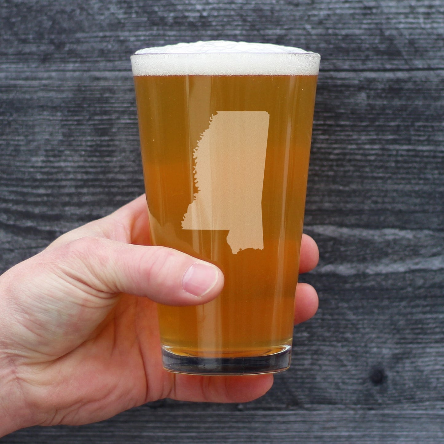 Mississippi State Outline Pint Glass for Beer - State Themed Drinking Decor and Gifts for Mississippian Women & Men - 16 Oz Glasses