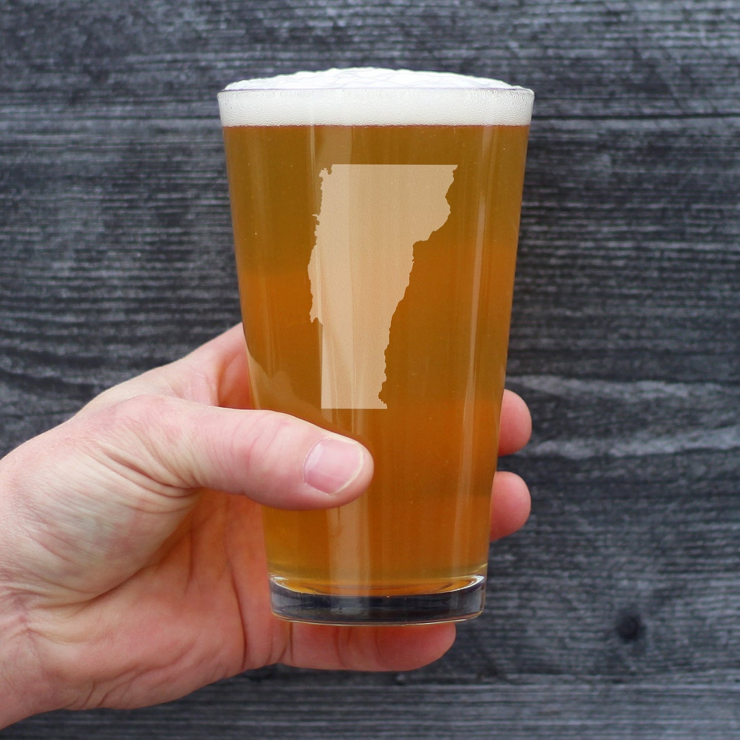 Vermont State Outline Pint Glass for Beer - State Themed Drinking Decor and Gifts for Vermonter Women & Men - 16 Oz Glasses