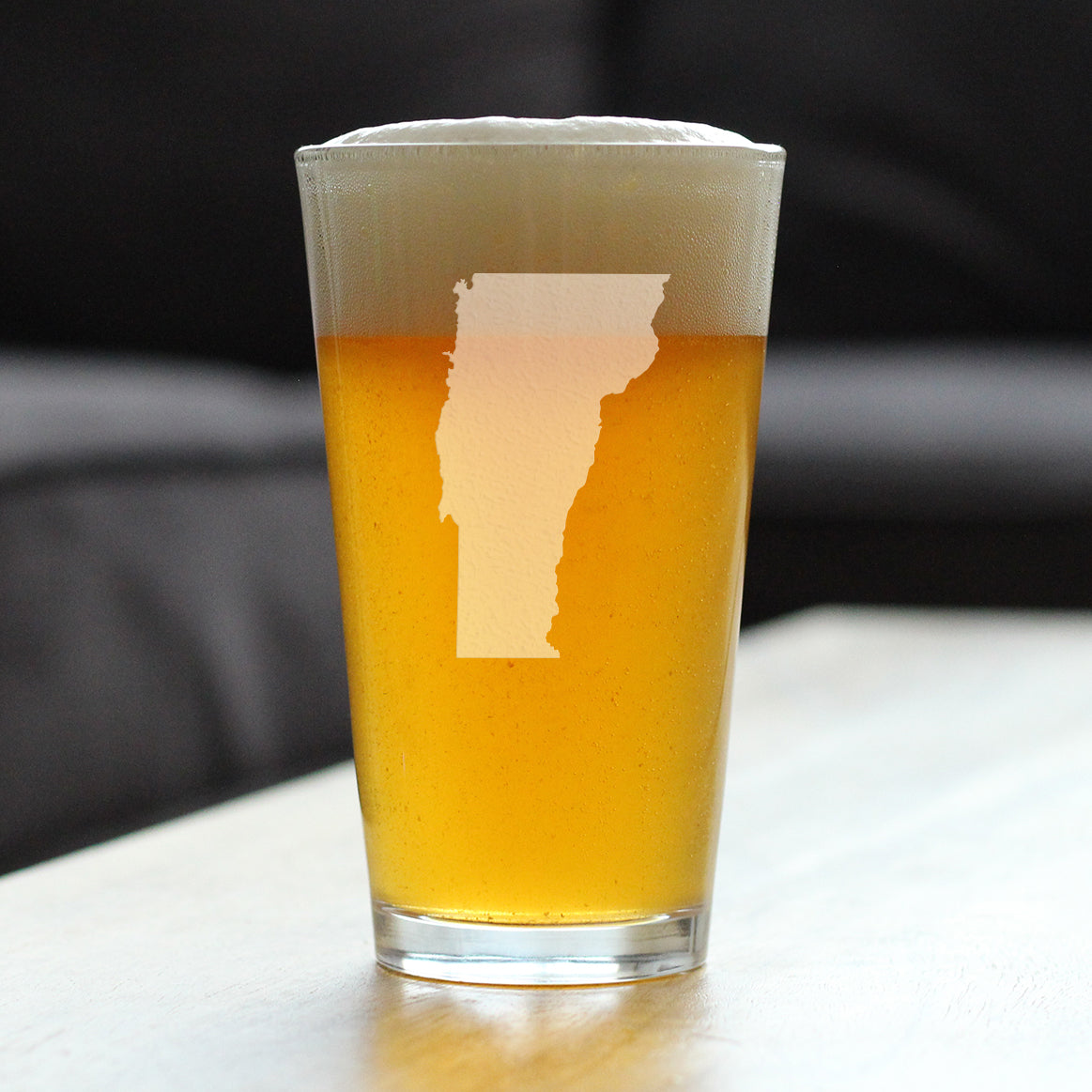 Vermont State Outline Pint Glass for Beer - State Themed Drinking Decor and Gifts for Vermonter Women & Men - 16 Oz Glasses