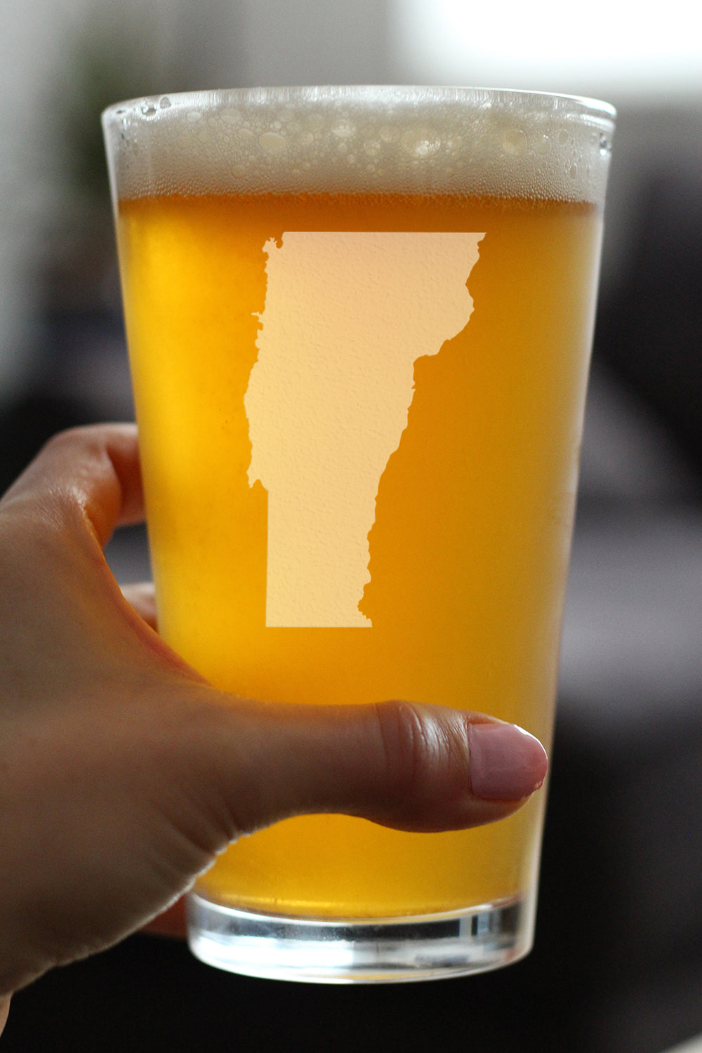 Vermont State Outline Pint Glass for Beer - State Themed Drinking Decor and Gifts for Vermonter Women & Men - 16 Oz Glasses
