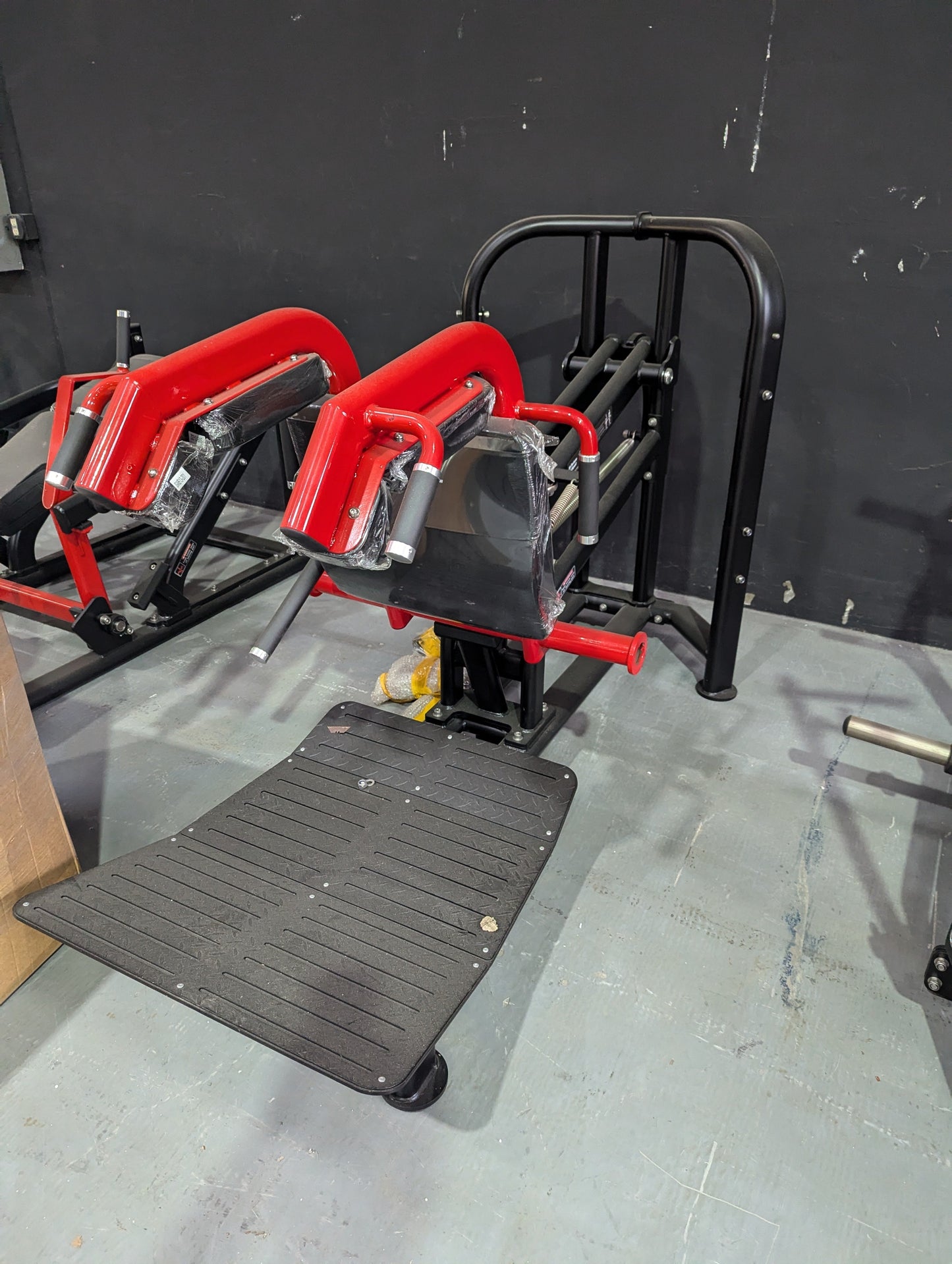 Sweet Hack Squat | Muscle D Fitness Plate Loaded Machine