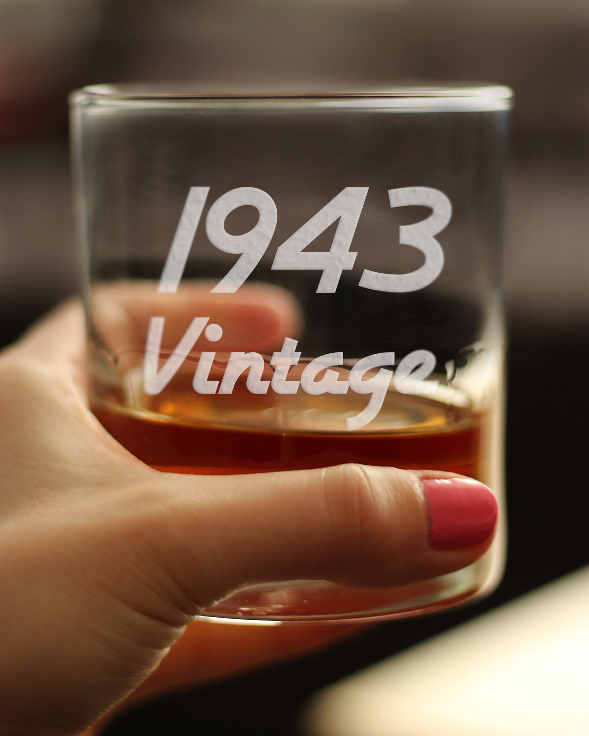 Vintage 1943 - Fun 82nd Birthday Whiskey Rocks Glass Gifts for Men & Women Turning 82 - Retro Whisky Drinking Tumbler