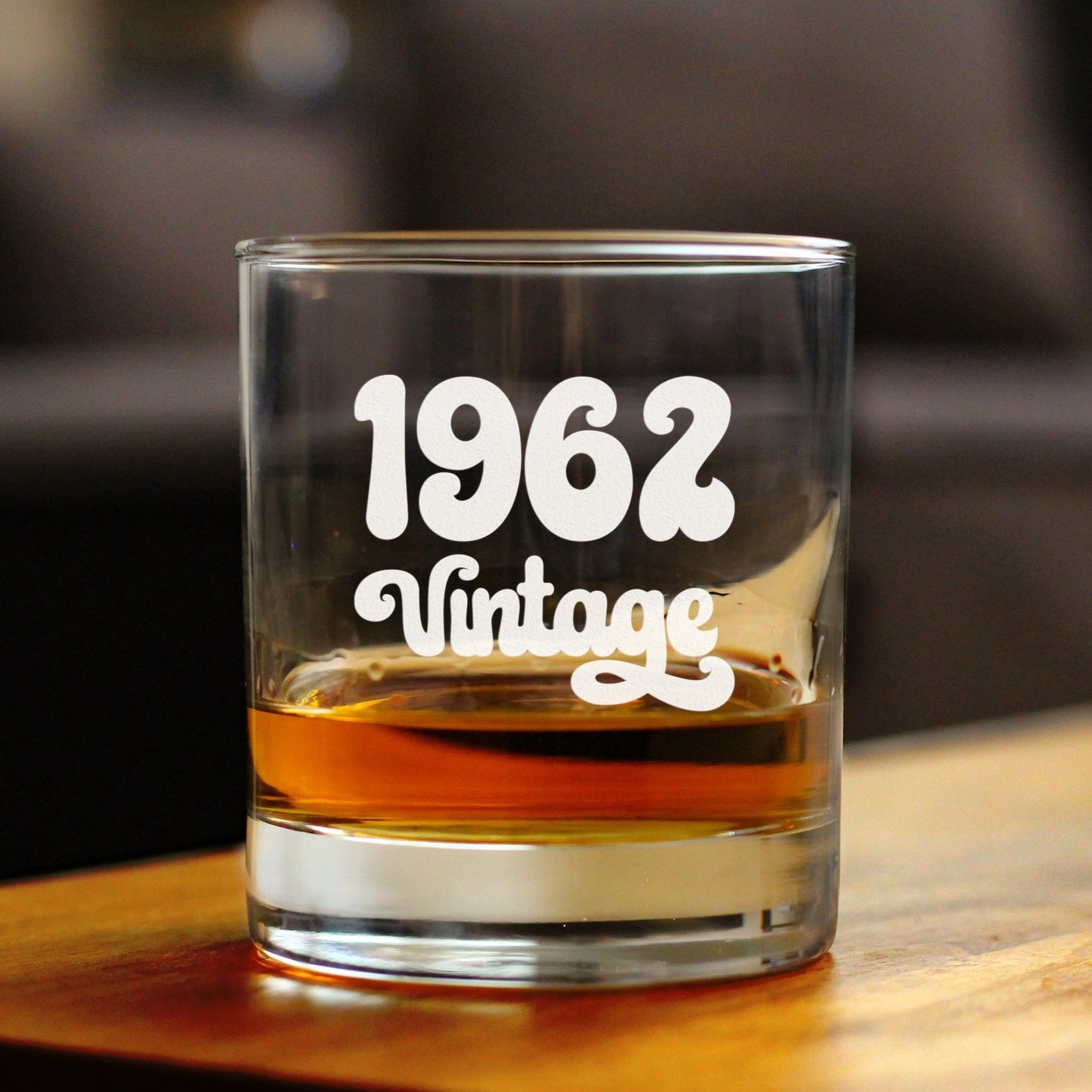 Vintage 1962 - Fun 63rd Birthday Whiskey Rocks Glass Gifts for Men & Women Turning 63 - Retro Whisky Drinking Tumbler