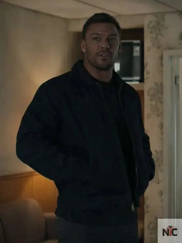 Reacher S02 Jack Reacher Black Jacket