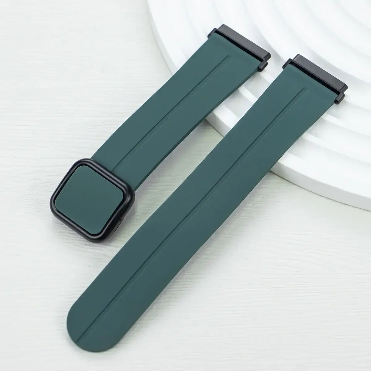 Fitbit Versa & Sense Silicone Band - Waterproof & Magnetic