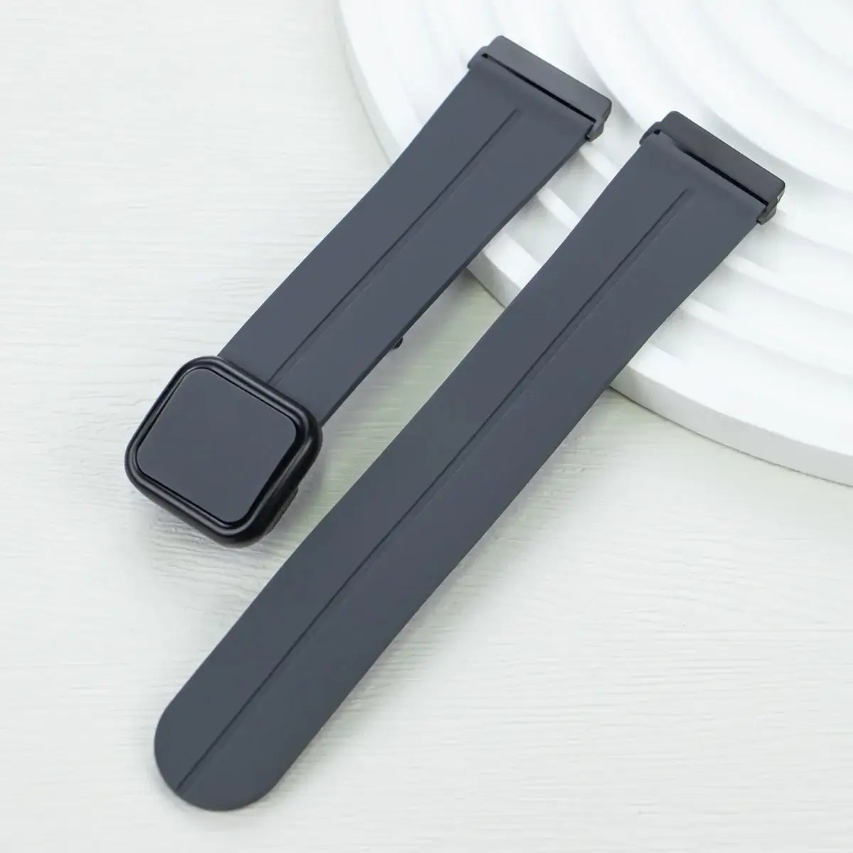 Fitbit Versa & Sense Silicone Band - Waterproof & Magnetic