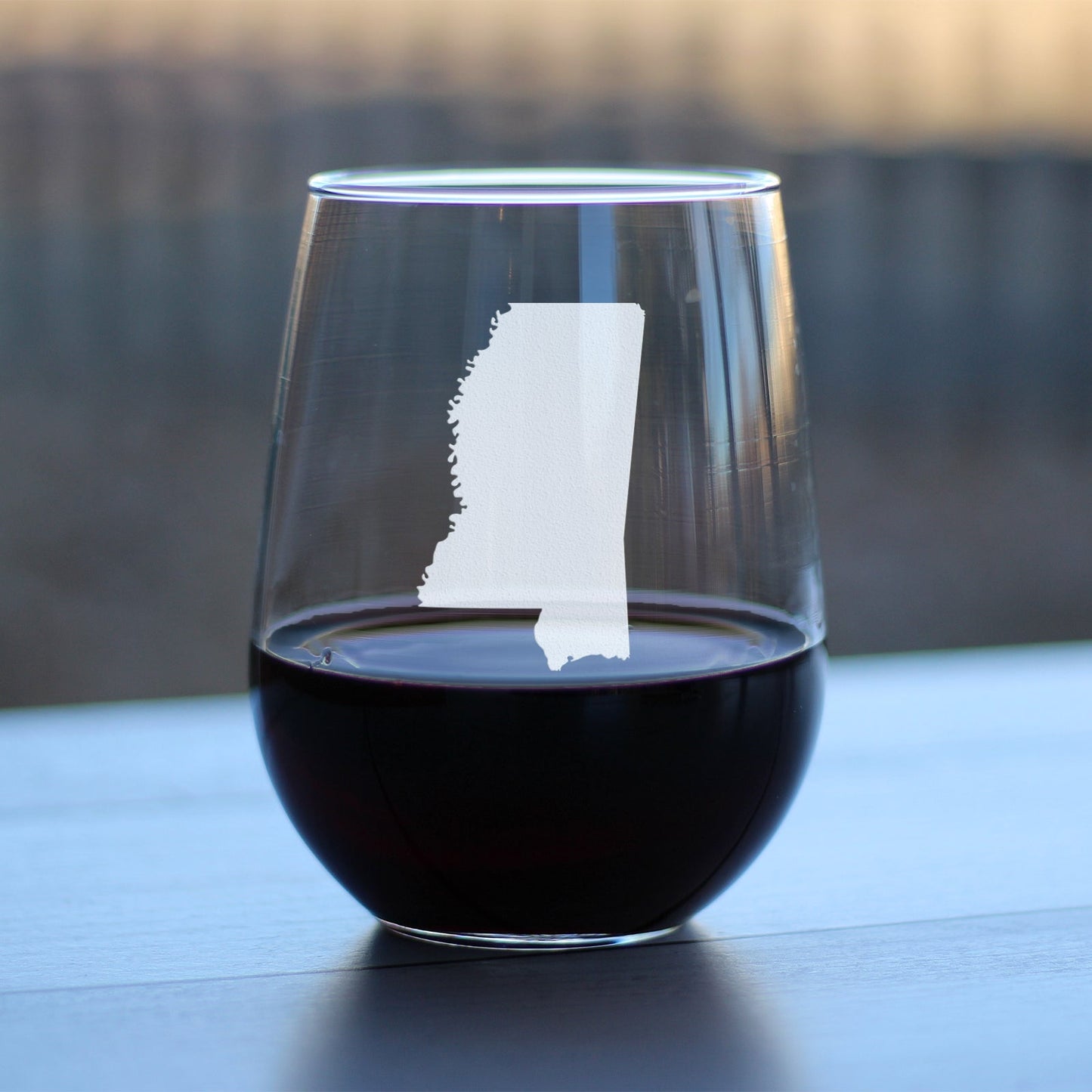 Mississippi State Outline Stemless Wine Glass - State Themed Drinking Decor and Gifts for Mississippian Women & Men - Large 17 Oz Glasses