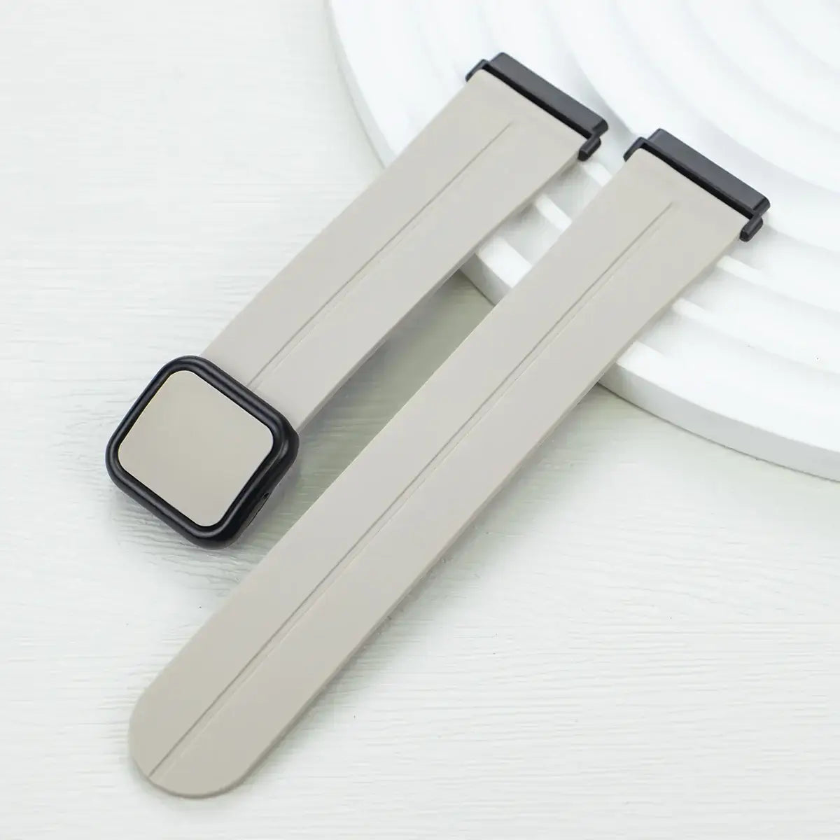 Fitbit Versa & Sense Silicone Band - Waterproof & Magnetic