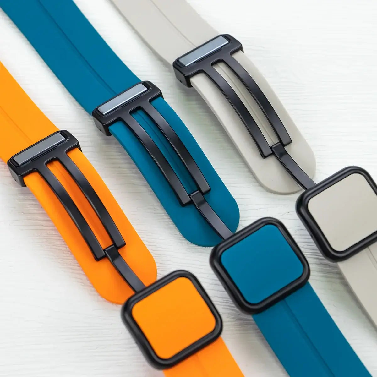 Fitbit Versa & Sense Silicone Band - Waterproof & Magnetic