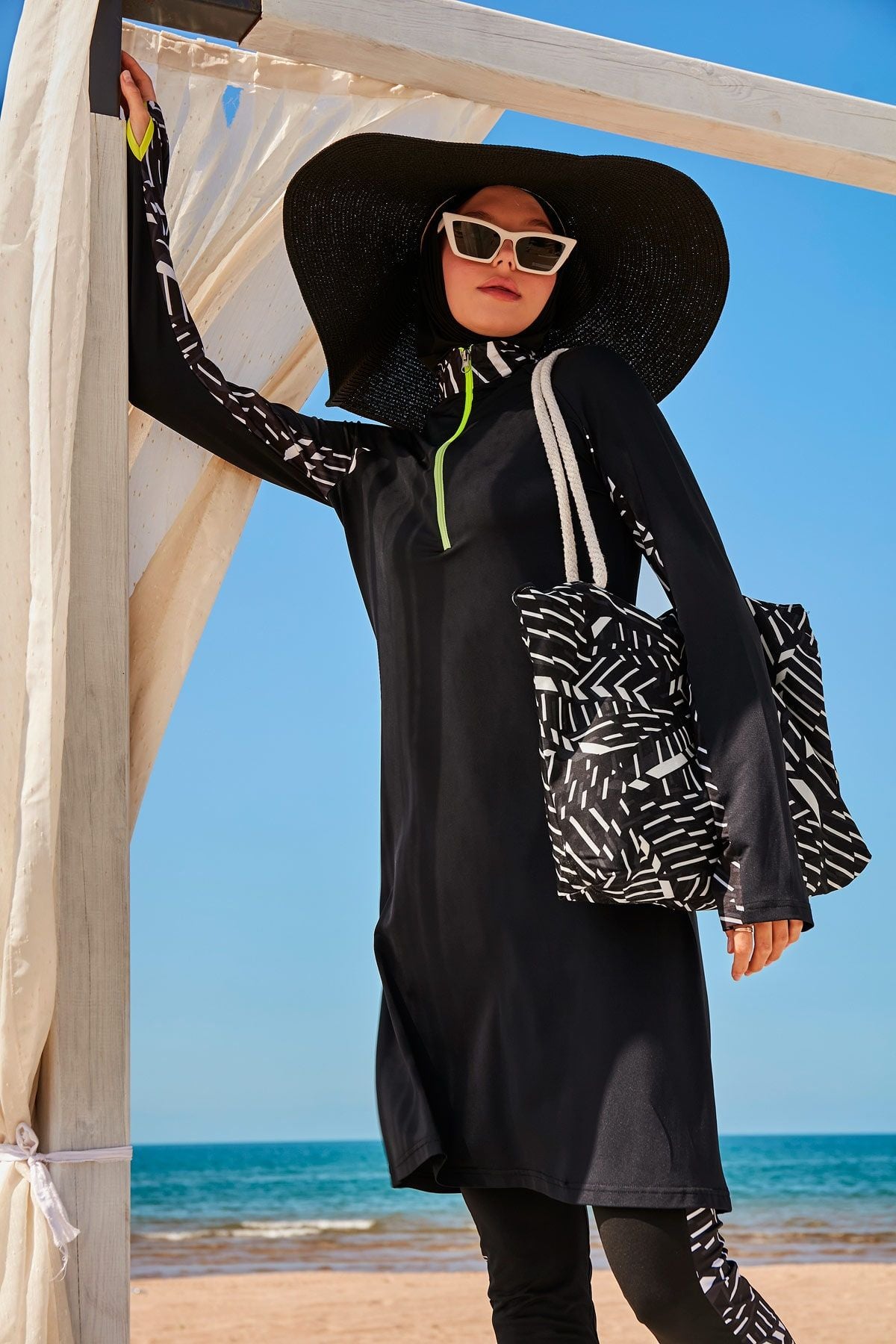 Black Beach Bag C2326