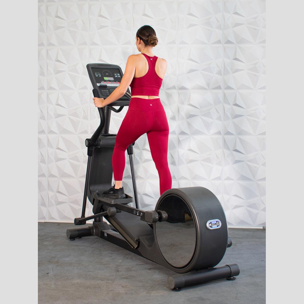 Commercial Elliptical Trainer - LED Screen - Muscle D Fitness - Cardio Machine - Standalone