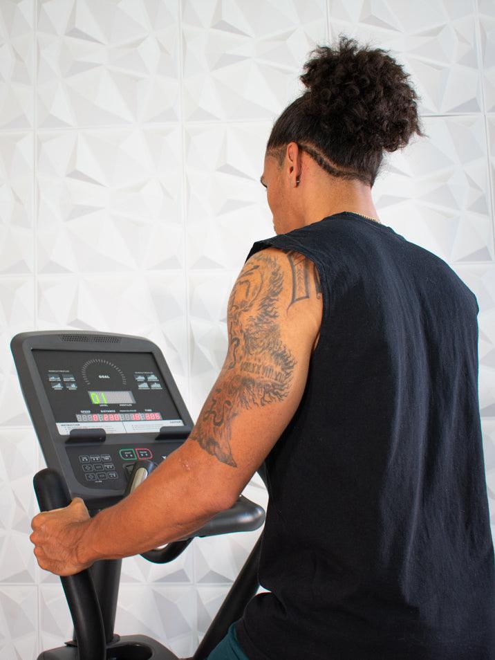 Commercial Elliptical Trainer - LED Screen - Muscle D Fitness - Cardio Machine - Standalone