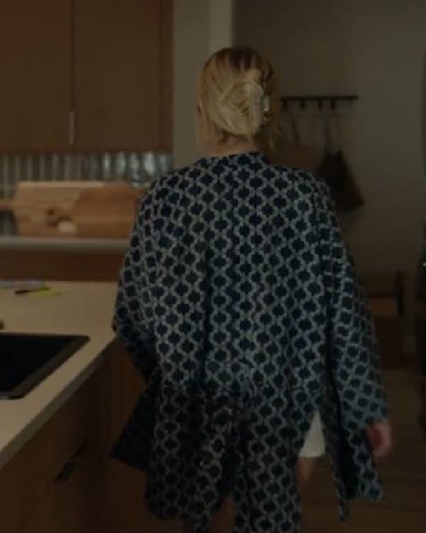 The Hunting Wives Brittany Snow Robe