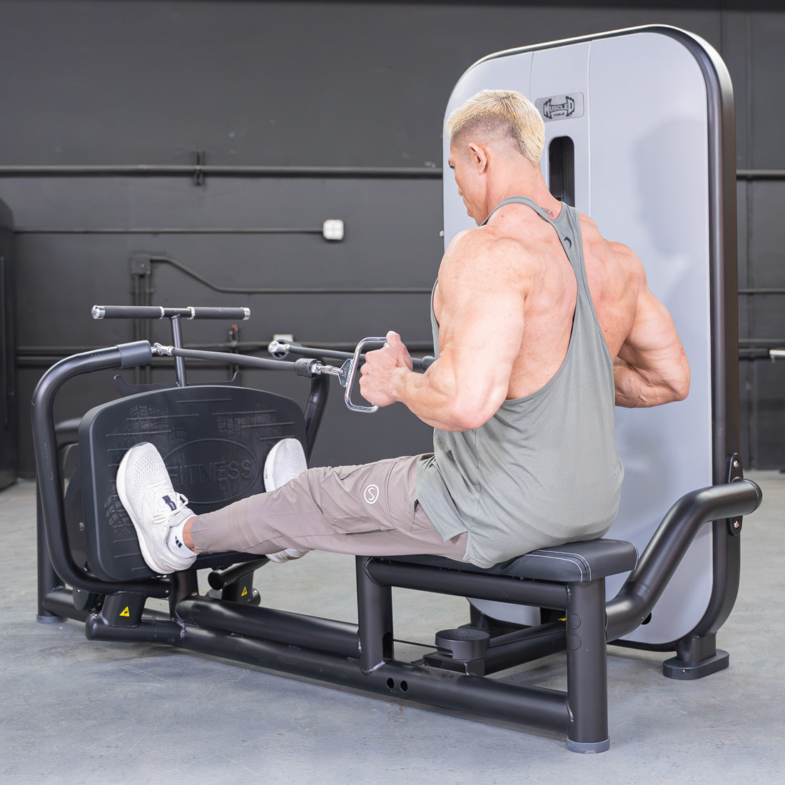 Vogue Diverging Low Row by Muscle D Fitness | Advanced Back Machine