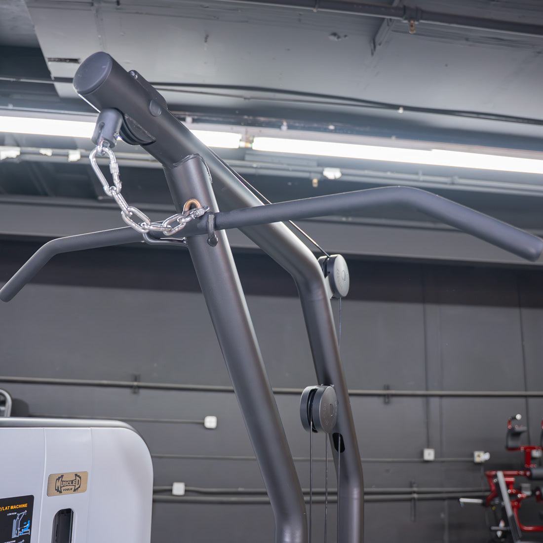 Vogue Lat/Low Row - Muscle D Fitness - Adjustable Seat - Pin Selectorized - Combo Back Machine