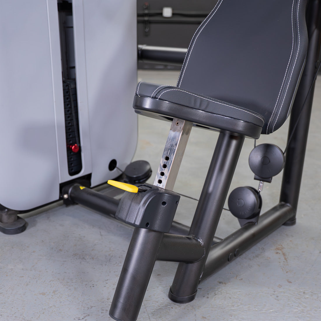 Vogue Shoulder Press by Muscle D Fitness – Commercial Strength Machine