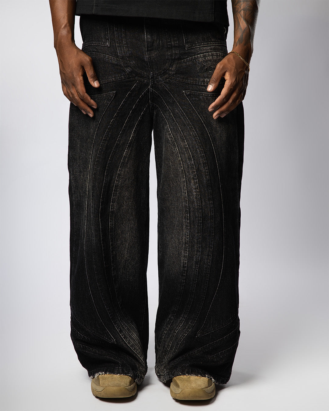 VZNARY "TWIST OF FATE" JEANS (BLACK)