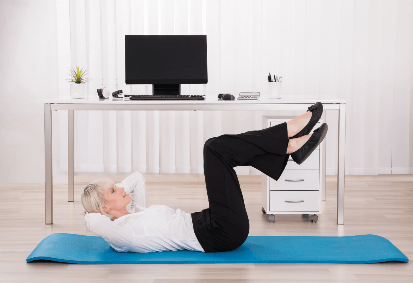 JupiterGear Thick Yoga and Pilates Exercise Mat with Carrying Strap