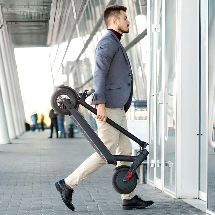 Adult Electric Scooter Folding hoverboard Tires 8.5-inch Speed 35KM/H 350W 36V10.4AH J-03 motorized scooter