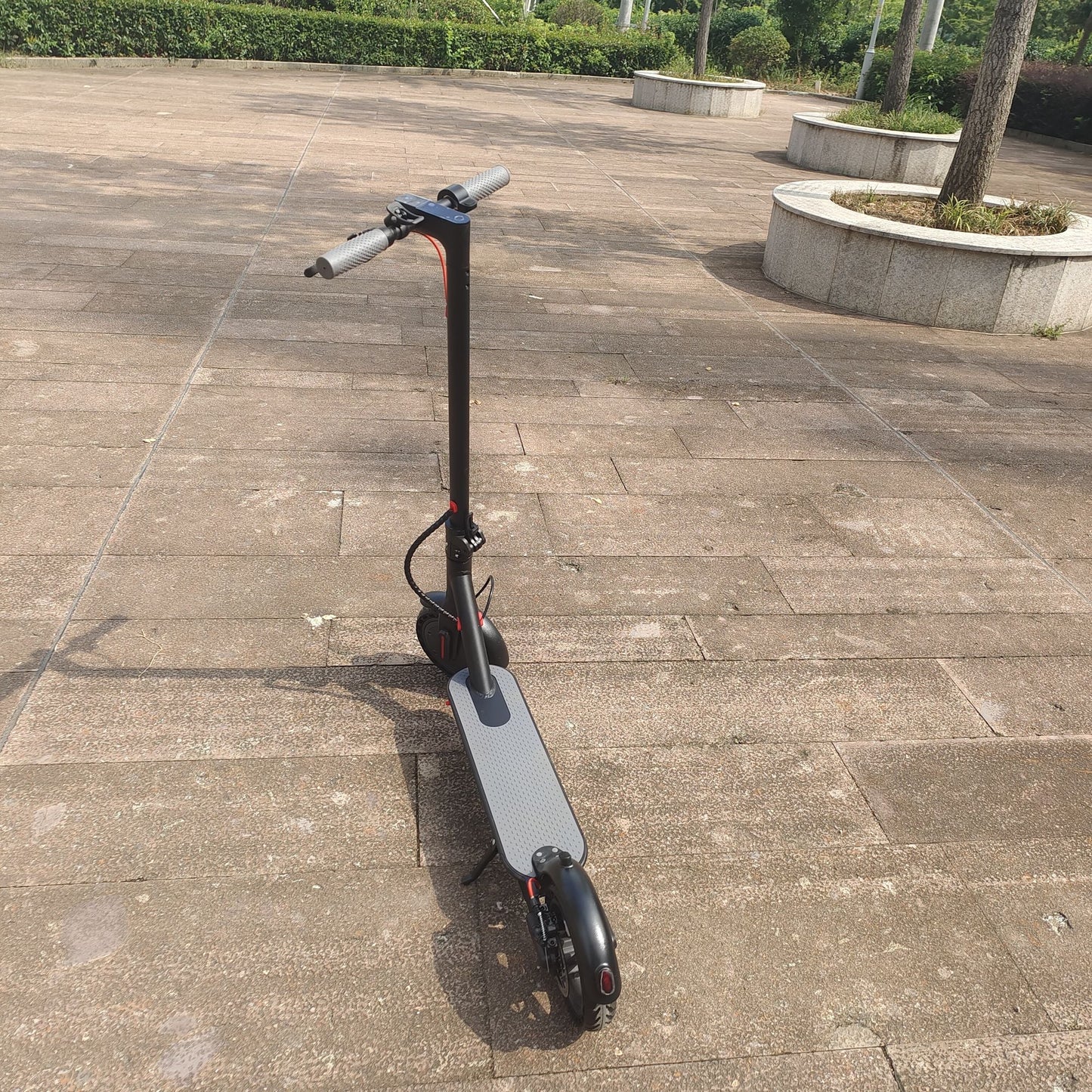 Adult Electric Scooter Folding hoverboard Tires 8.5-inch Speed 35KM/H 350W 36V10.4AH J-03 motorized scooter