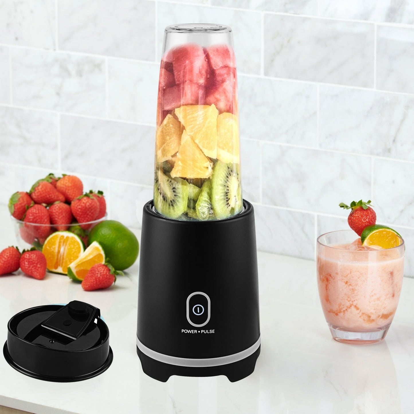 Portable Black Single-Serve Blender with 16 oz Capacity and Travel Lid for On-the-Go Drinks