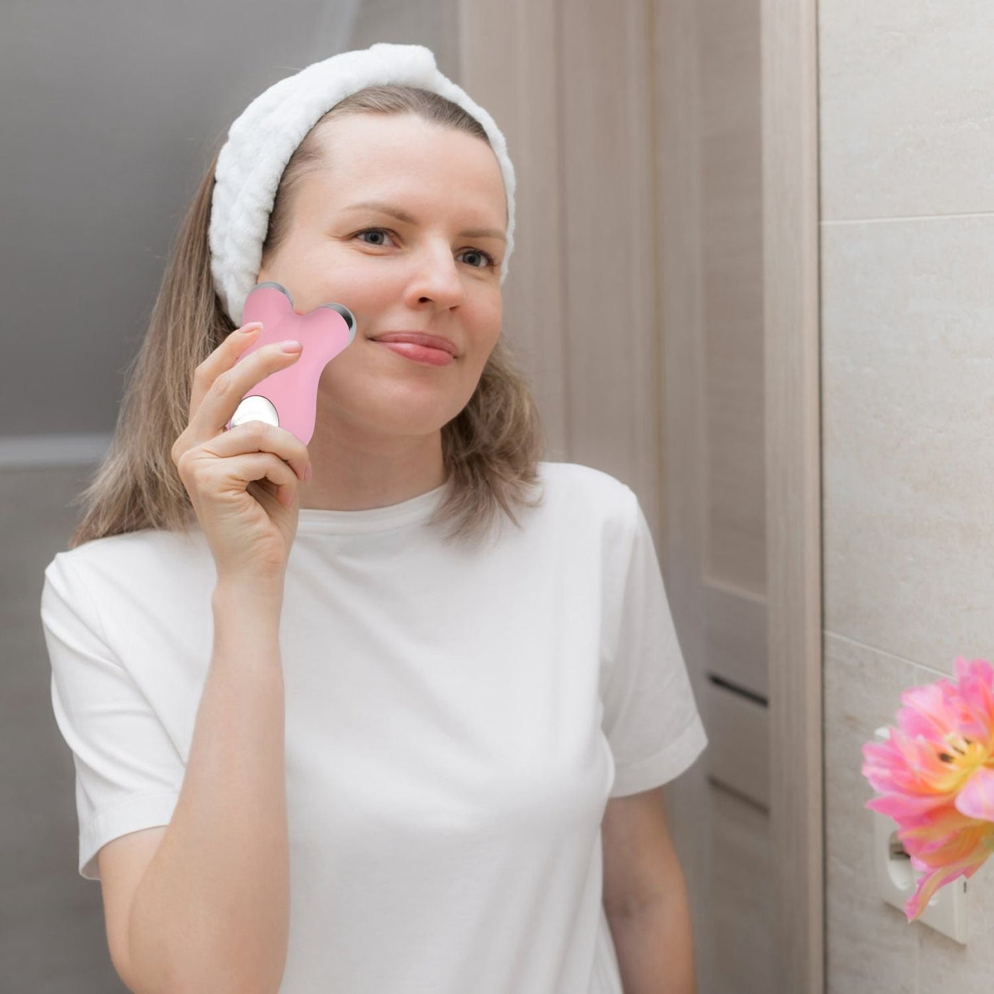 5-Gear Facial Massager: Rechargeable Microcurrent Roller for Lifting & Wrinkle Reduction