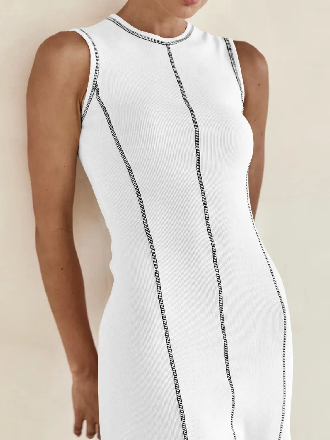 Contrast Stitching Round Neck Sleeveless Midi Dress