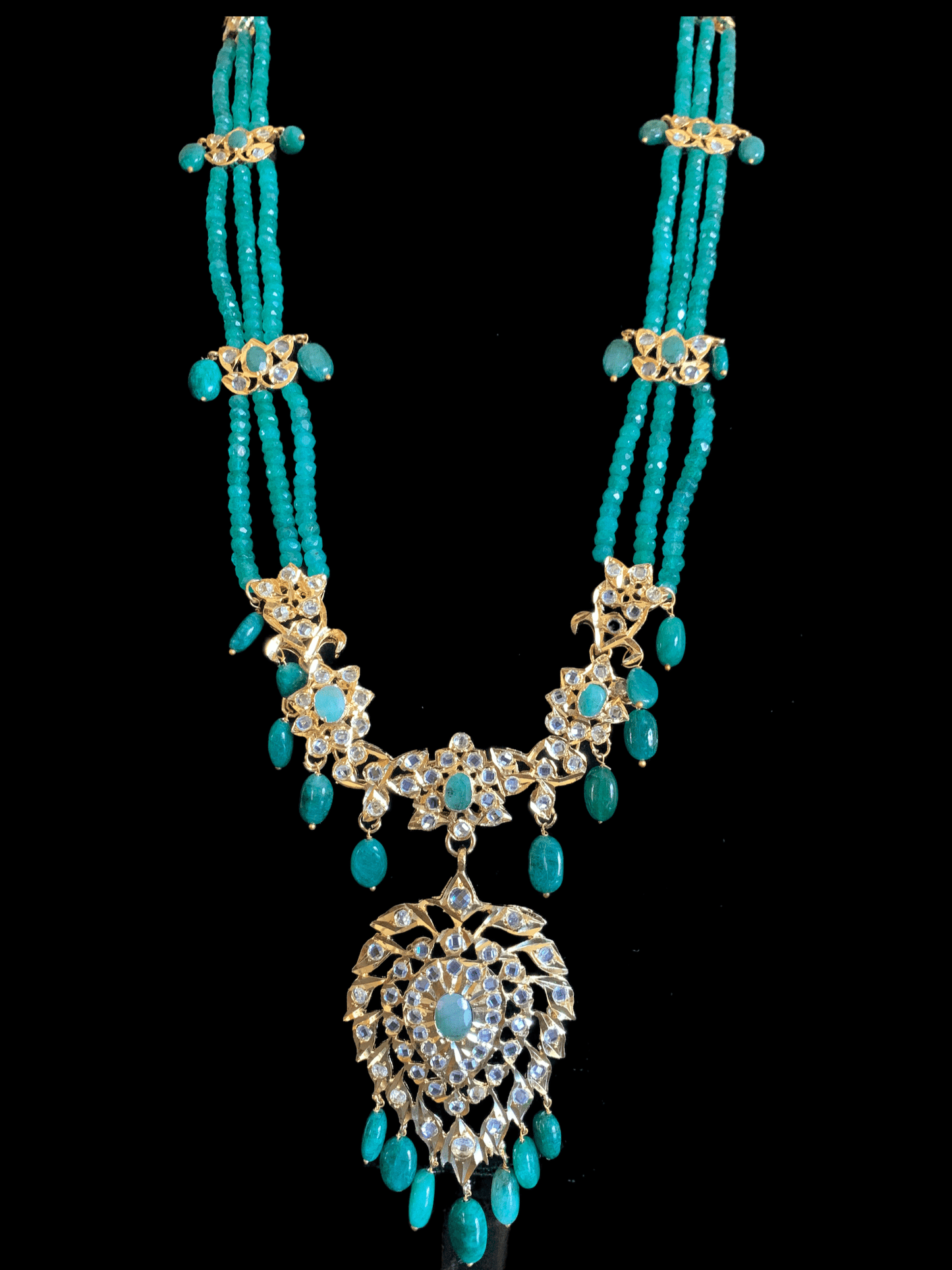 Seerat Rani haar in emeralds (SHIPS IN 4 WEEKS )