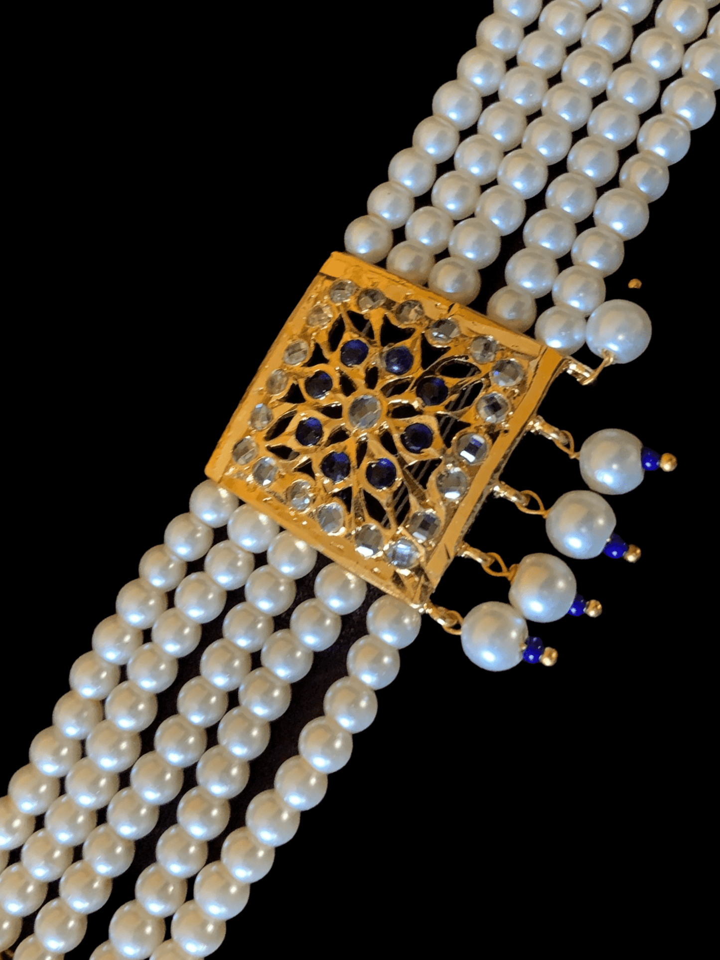 B74 Ariha pearl bracelet - blue ( SHIPS IN 4 WEEKS )
