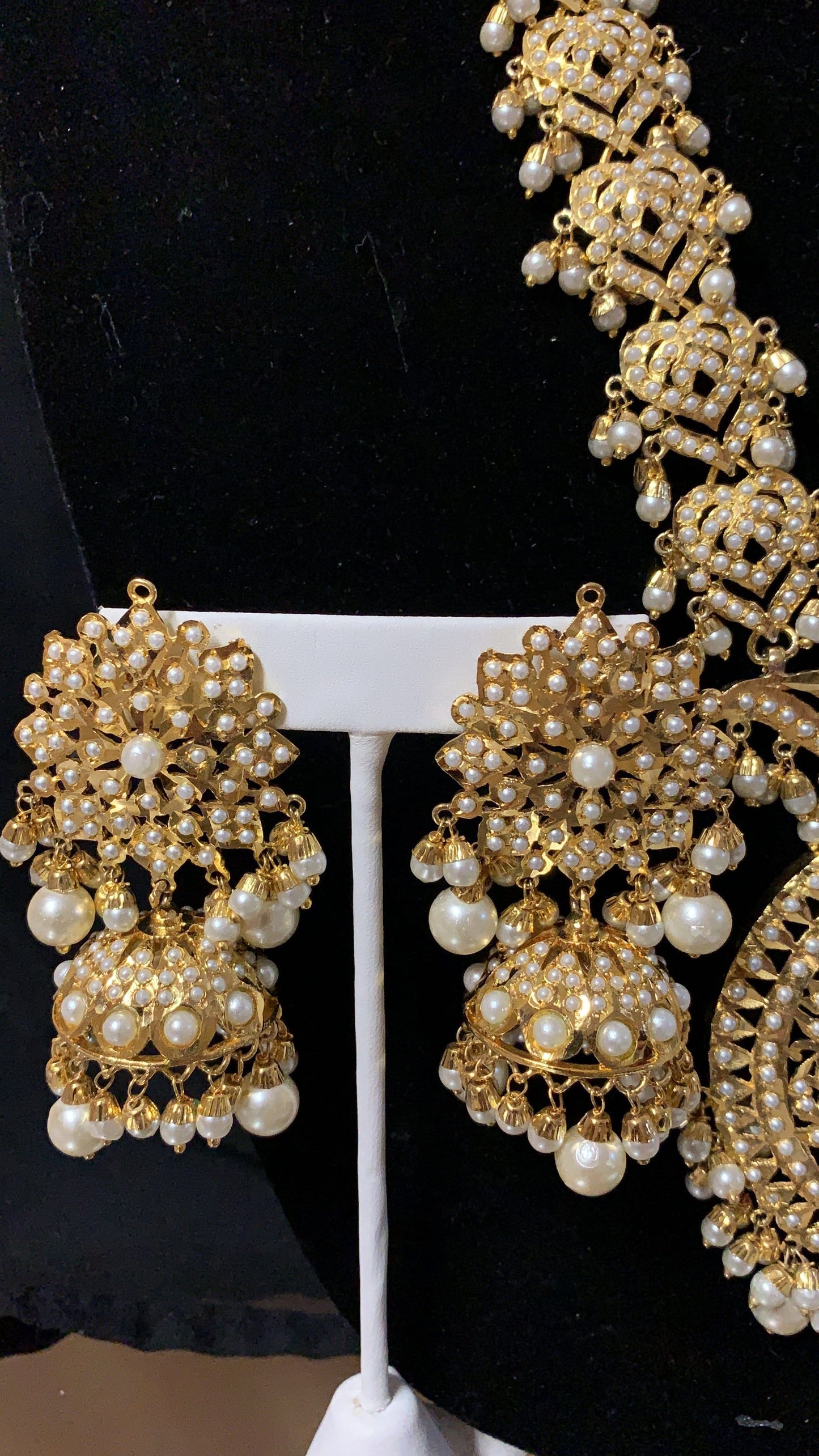 DLN76 Sehba pearl rani haar (SHIPS IN 2 WEEKS )