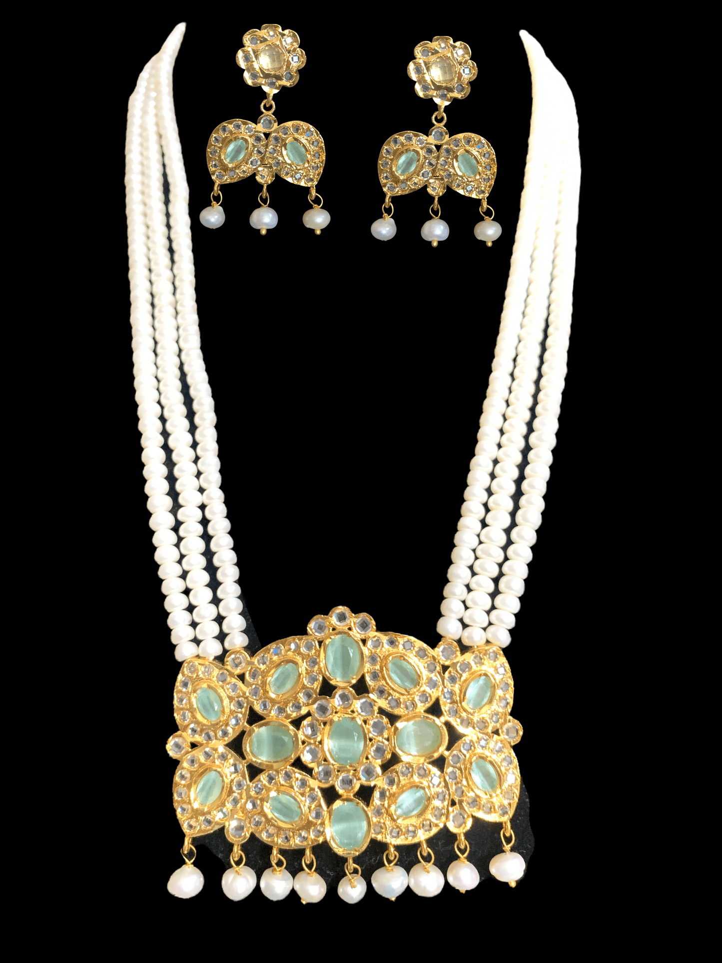 LN23 Sharnaz fresh water pearl necklace In mint ( READY TO SHIP)
