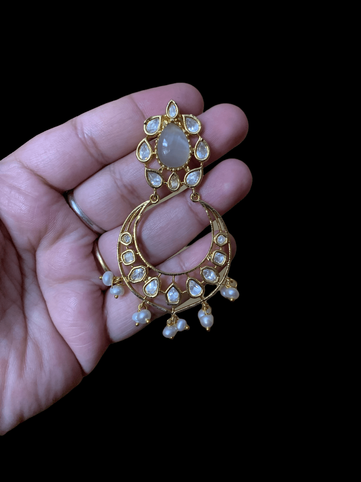 DER64 Evie cz earrings in fresh water pearls ( READY TO SHIP)