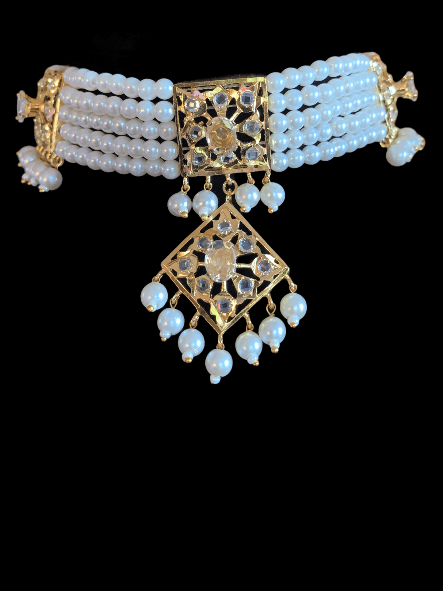 C90 Anushay choker set in shell pearls ( READY TO SHIP )